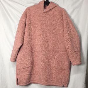Victoria Secret Women’s Pink Fleece Teddy Sweater Size OS Like-New Condition